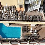 Citrus Plaza Готель
